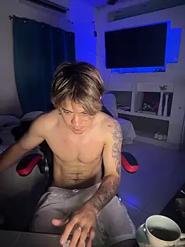 AngelLatinBoy online show from April 4, 7:50 am