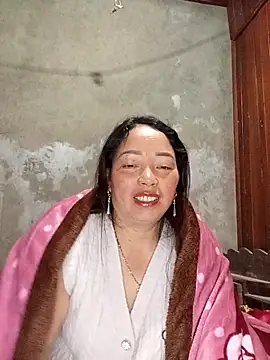 Snapshot of Yellow-pink chatting on March 9, 2:48 am Yellow-pink online show from March 9, 2:48 am