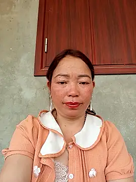 Yellow-pink online show from April 15, 3:46 am