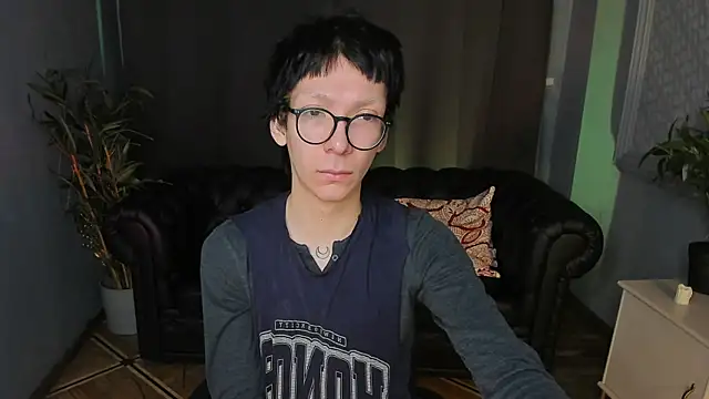 Tommy Stars online show from April 1, 5:19 am