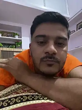 Snapshot of desidesiman chatting on May 18, 4:35 pm desidesiman online show from May 18, 4:35 pm