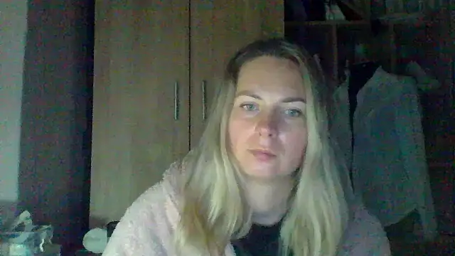 Mollie365 online show from April 23, 12:12 am