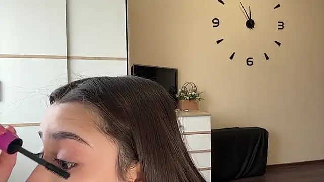 AdeleVelvet online show from April 4, 8:56 am