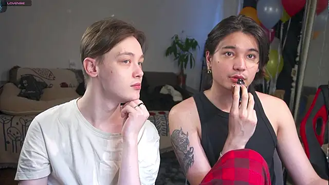 Snapshot of Badtwinkboys chatting on March 24, 9:58 am Badtwinkboys online show from March 24, 9:58 am