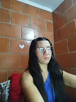 Snapshot of Amanda_x1 chatting on April 16, 8:09 pm Amanda x1 online show from April 16, 8:09 pm