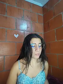 Snapshot of Amanda_x1 chatting on April 30, 7:53 pm Amanda x1 online show from April 30, 7:53 pm