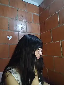Snapshot of Amanda_x1 chatting on May 8, 7:30 pm Amanda x1 online show from May 8, 7:30 pm