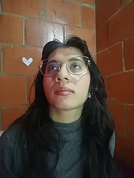 Snapshot of Amanda_x1 chatting on May 13, 7:33 pm Amanda x1 online show from May 13, 7:33 pm