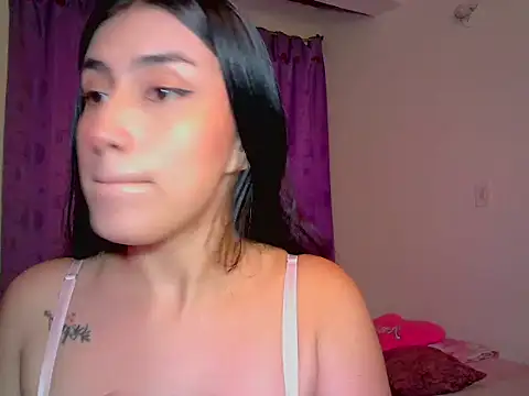 KattySquirtt online show from April 24, 11:07 pm