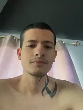 Snapshot of novinho_gostoso_safado chatting on April 28, 3:39 pm novinho gostoso safado online show from April 28, 3:39 pm
