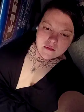 Sluttynoel online show from April 29, 7:45 am