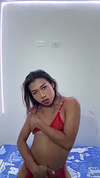 LexiCriimson77 online show from April 30, 3:13 am