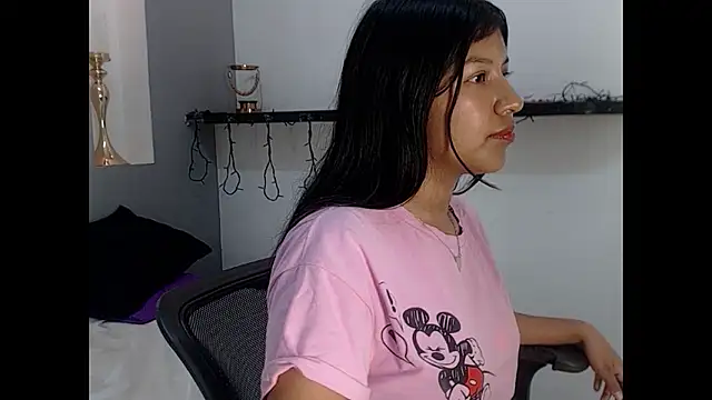 little caramel18 online show from March 9, 5:44 am