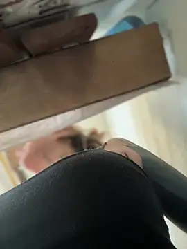 CarolQueen1  online show from June 9, 12:39 pm