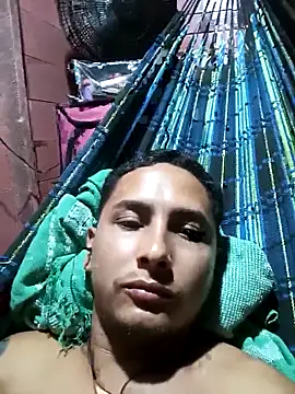 Snapshot of Gabsilva12 chatting on March 9, 5:44 am Gabsilva12 online show from March 9, 5:44 am