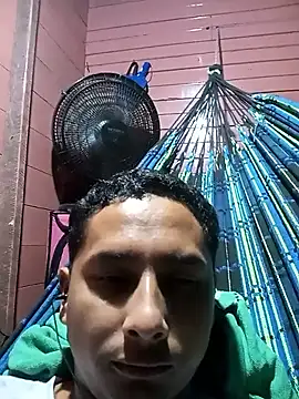 Snapshot of Gabsilva12 chatting on April 4, 4:00 am Gabsilva12 online show from April 4, 4:00 am