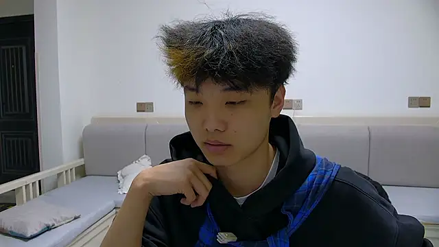 Snapshot of icecream-002 chatting on March 9, 6:17 am icecream-002 online show from March 9, 6:17 am