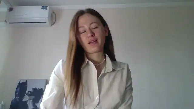 Whisper Of Desire online show from April 22, 12:18 pm