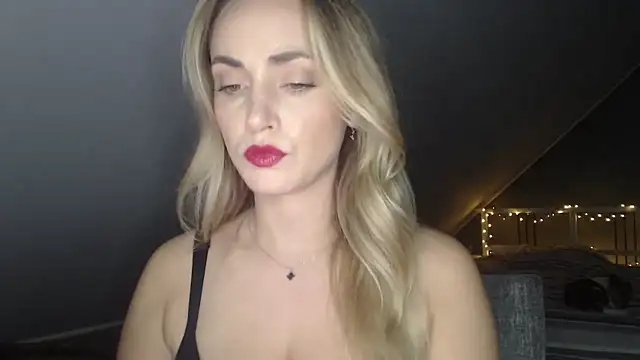Snapshot of ScarlettSensitive chatting on June 2, 7:16 pm ScarlettSensitive online show from June 2, 7:16 pm