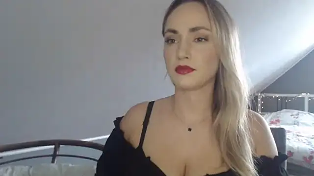 Snapshot of ScarlettSensitive chatting on June 24, 2:27 pm ScarlettSensitive online show from June 24, 2:27 pm