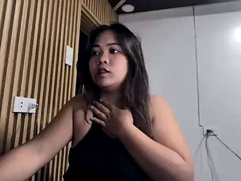 Snapshot of _georgiax_ chatting on June 4, 5:57 am georgiax online show from June 4, 5:57 am