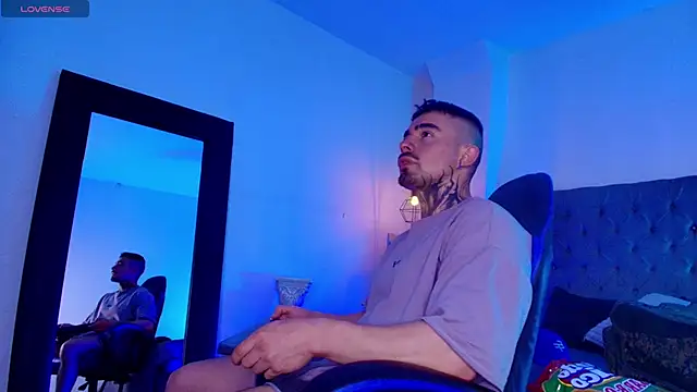 Dallas Whitee online show from June 6, 8:24 pm
