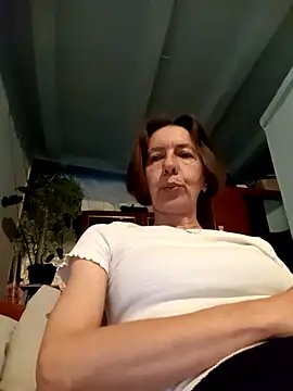 Tania9876 online show from May 1, 6:34 pm