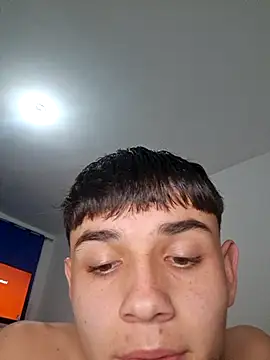 AxelKiran online show from April 17, 11:19 pm