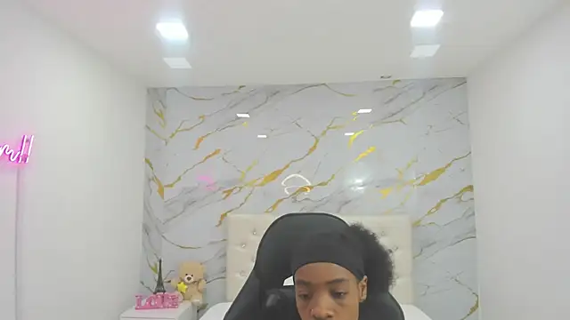 Snapshot of Sofia_echeverri chatting on May 16, 12:04 pm Sofia echeverri online show from May 16, 12:04 pm