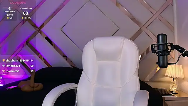 Noa butterfly  online show from April 5, 11:40 am