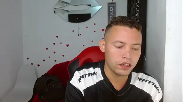 sven fox723 online show from April 12, 1:16 pm