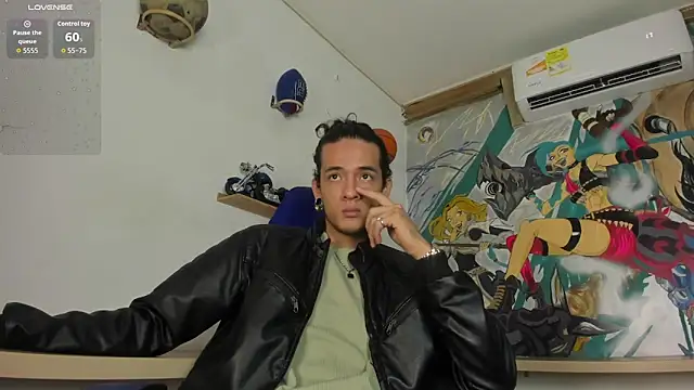 Snapshot of Skinny_Mac chatting on May 3, 4:24 pm Skinny Mac online show from May 3, 4:24 pm