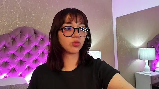 LilithBluum online show from April 17, 11:46 am