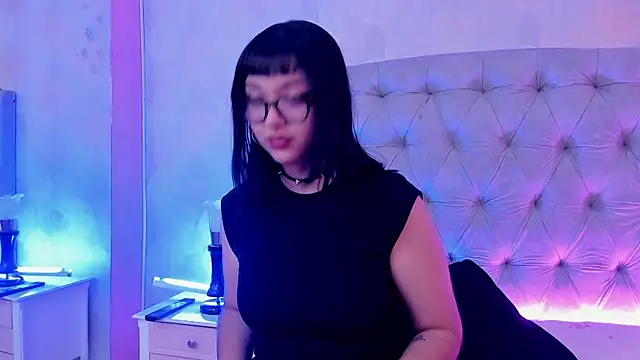 Snapshot of LilithBluum chatting on July 3, 12:55 pm LilithBluum online show from July 3, 12:55 pm