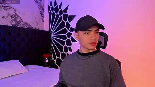 NicoKinggs  online show from April 29, 12:31 pm