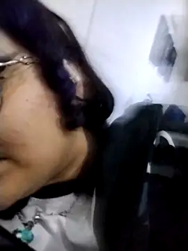 Liily Foxxy online show from April 28, 11:04 am