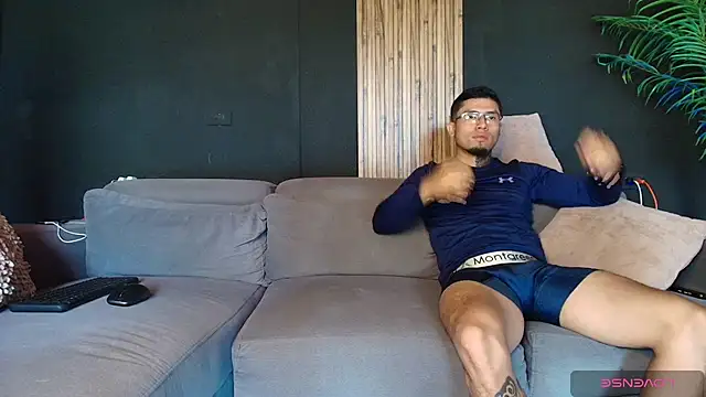 Snapshot of angelstream chatting on May 11, 12:44 pm angelstream online show from May 11, 12:44 pm
