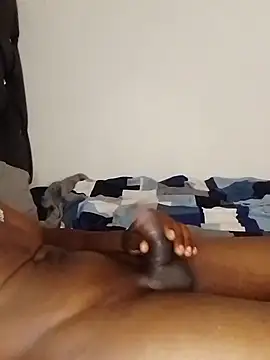 Snapshot of Da-Dick-Son chatting on April 2, 11:13 pm Da-Dick-Son online show from April 2, 11:13 pm