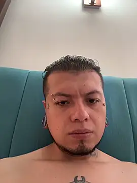 Juan Hernadez27 online show from March 10, 6:24 pm