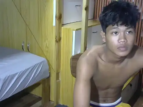 martylow online show from March 12, 11:38 am