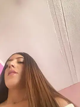 Snapshot of Electra_Pinkk chatting on May 11, 2:01 pm Electra Pinkk online show from May 11, 2:01 pm