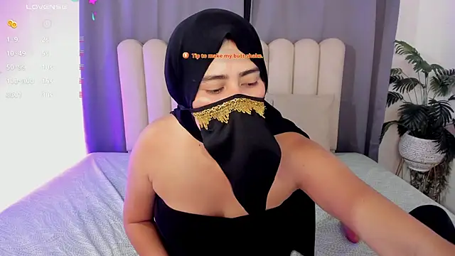 Snapshot of bahiya_aziz chatting on May 8, 2:33 pm bahiya aziz online show from May 8, 2:33 pm