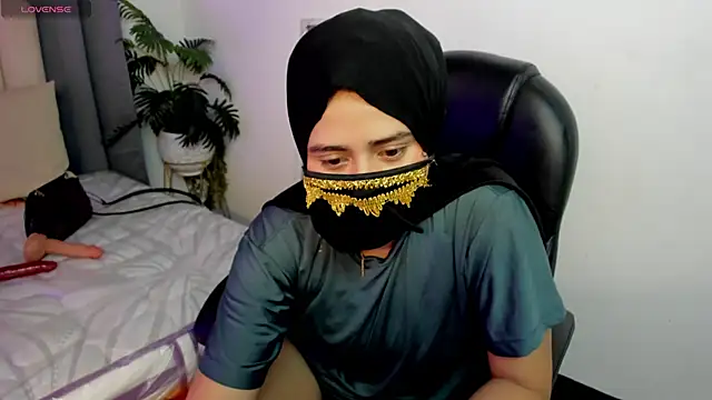 Snapshot of bahiya_aziz chatting on June 7, 3:27 pm bahiya aziz online show from June 7, 3:27 pm