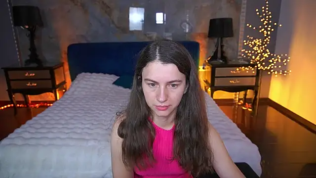 Snapshot of LittleJulii chatting on June 26, 2:32 pm LittleJulii online show from June 26, 2:32 pm