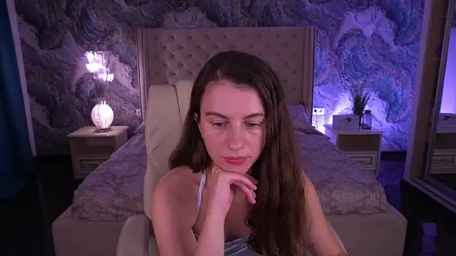 Snapshot of LittleJulii chatting on July 28, 7:39 pm LittleJulii online show from July 28, 7:39 pm