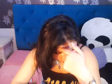 Snapshot of brunne_eva chatting on May 20, 2:51 am brunne eva online show from May 20, 2:51 am