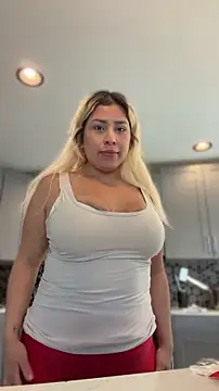 mxmxee online show from April 20, 9:27 pm