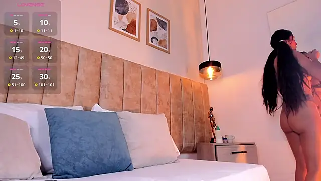 AgathaSavage online show from April 16, 2:56 am