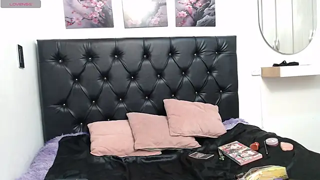Snapshot of Tamar4_f00x chatting on April 15, 1:40 pm Tamar4 f00x online show from April 15, 1:40 pm
