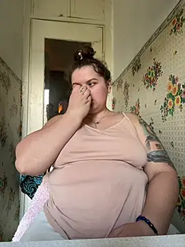 Nenssy555 online show from April 13, 2:11 pm